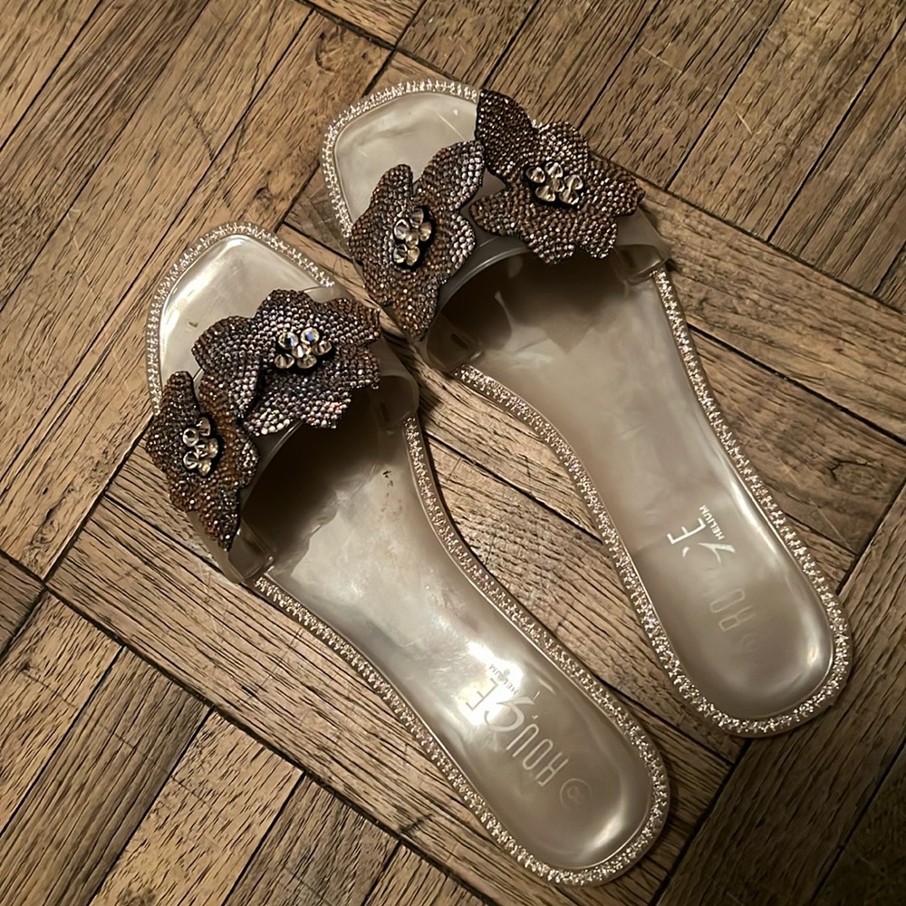 Blinky sandals